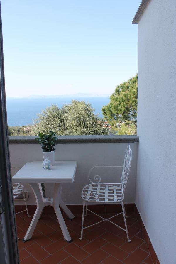 La Torre Relais Sorrento Apartment Exterior photo